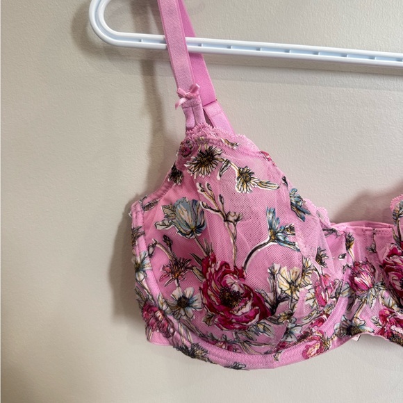 Floral Pink Victoria’s Secret Bra 38DD - Picture 3 of 5